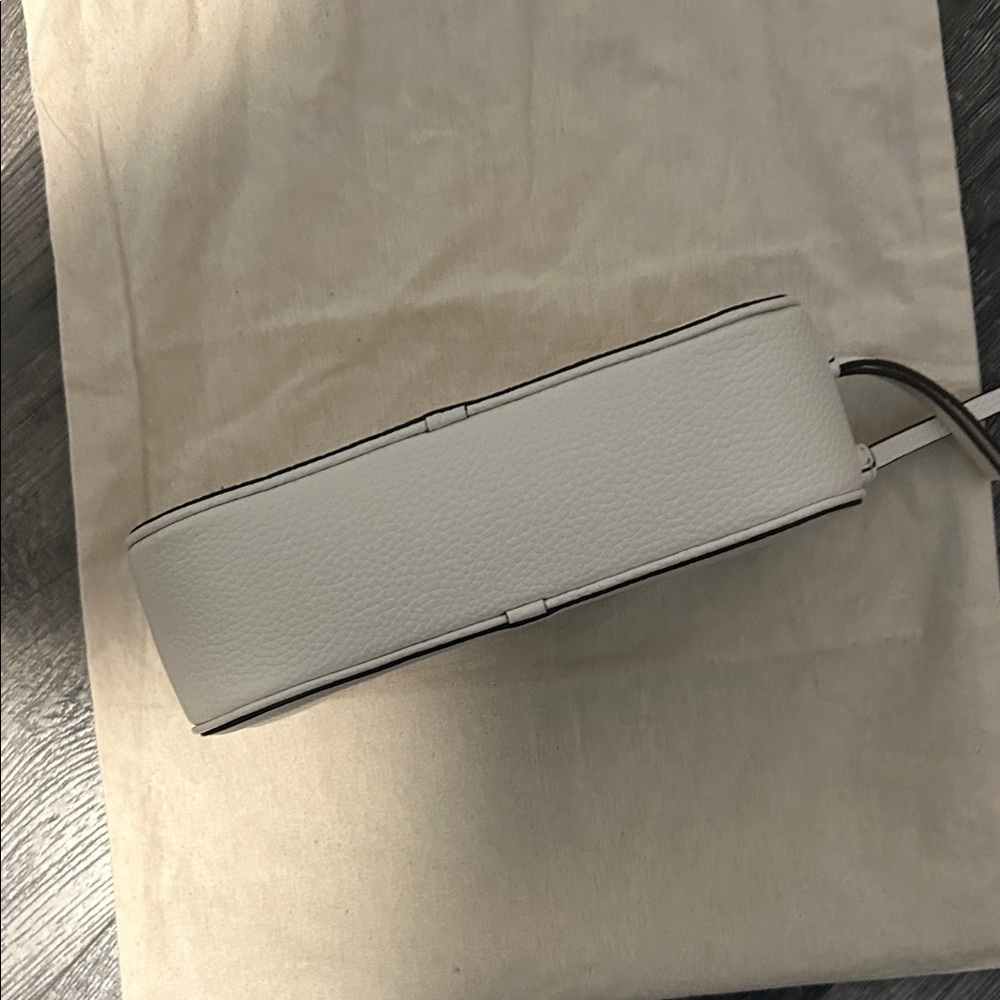 Tory Burch Cream Crossbody Bag with Tan Strap - Picture 3 of 9